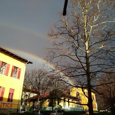 Alojamento de Acomodação e Pequeno-almoço Le Casite 3*